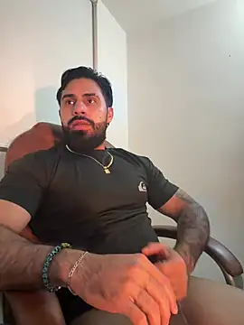 Snapshot of Ryan_Black3 chatting on July 2, 12:44 am Ryan Black3 online show from July 2, 12:44 am