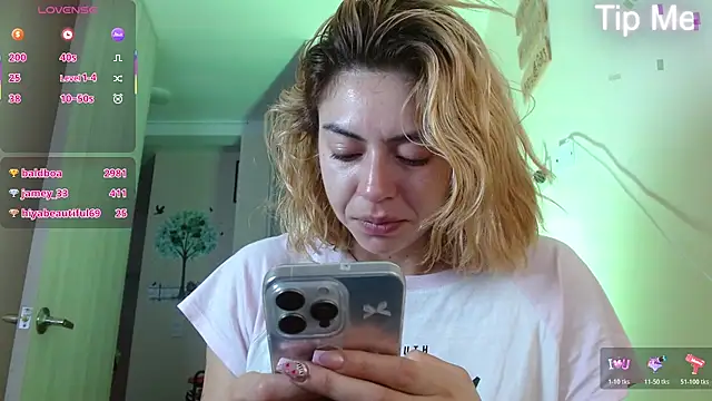 Snapshot of aprildumont chatting on July 3, 11:06 am aprildumont online show from July 3, 11:06 am