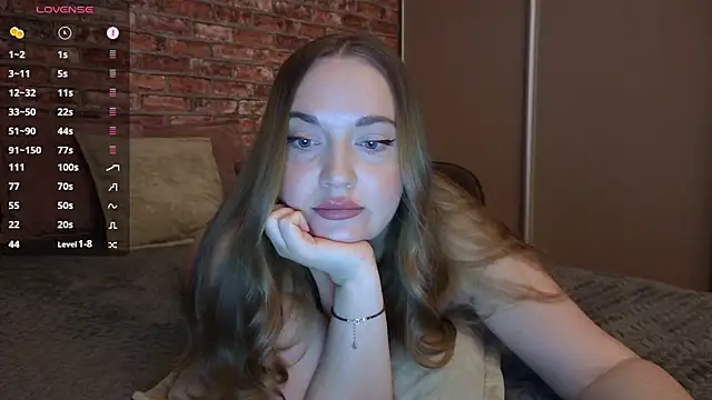 Snapshot of LeryKiss chatting on April 21, 12:34 pm LeryKiss online show from April 21, 12:34 pm