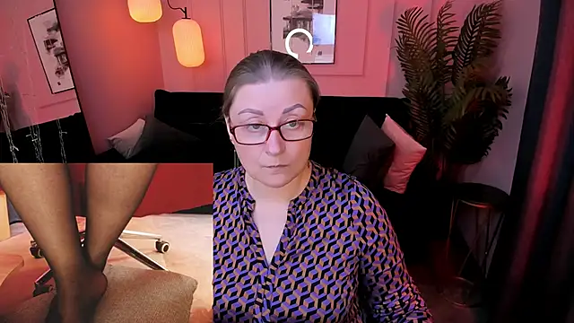 Alexandra Kind online show from April 29, 8:48 pm