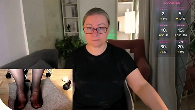 Alexandra Kind online show from May 31, 8:53 pm