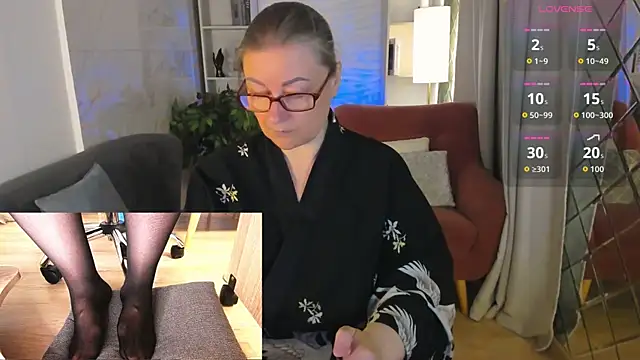 Alexandra Kind online show from May 30, 8:47 pm