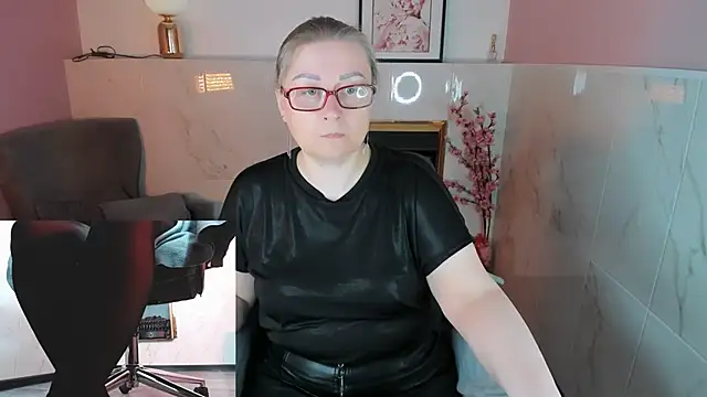 Alexandra Kind online show from May 1, 1:27 pm