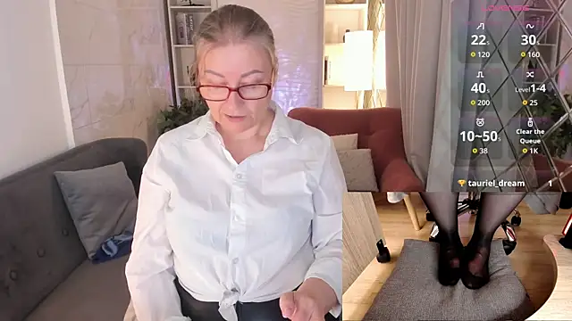 Alexandra Kind online show from July 14, 8:48 pm