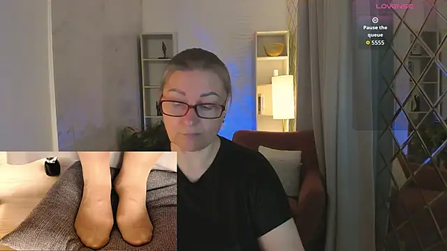 Alexandra Kind online show from May 24, 8:31 pm