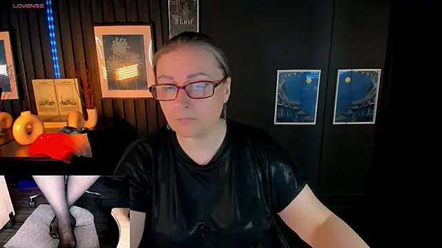 Alexandra Kind online show from May 10, 8:54 pm