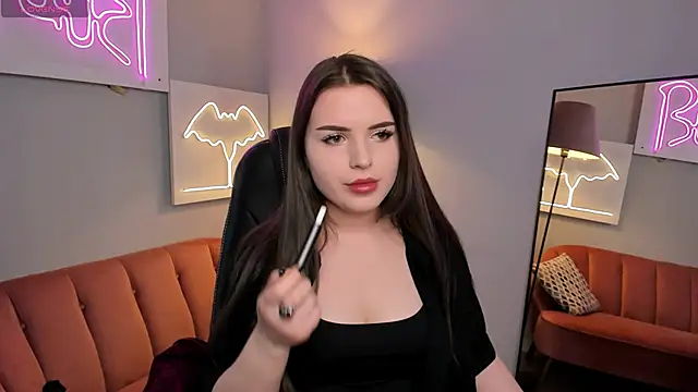 AliceLiador  online show from May 4, 2:42 pm