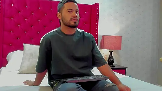 PaoloWalker online show from April 18, 3:09 am