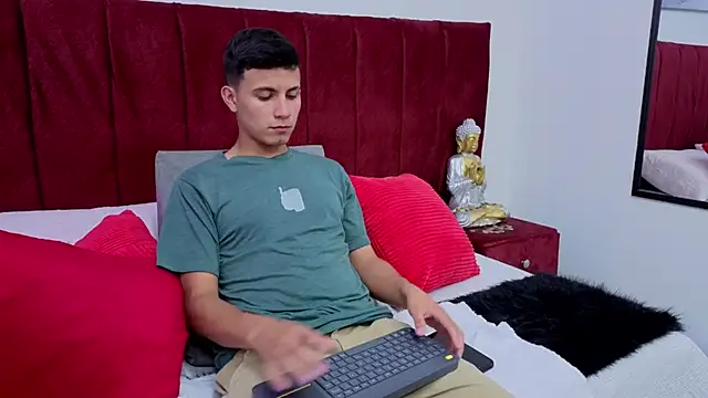  Liams online show from April 15, 5:02 am