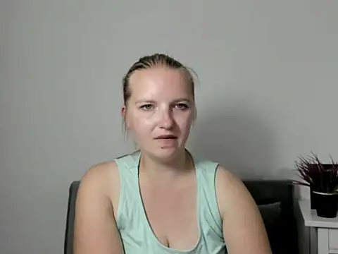 Snapshot of RoseTeacherX chatting on June 12, 5:21 pm RoseTeacherX online show from June 12, 5:21 pm