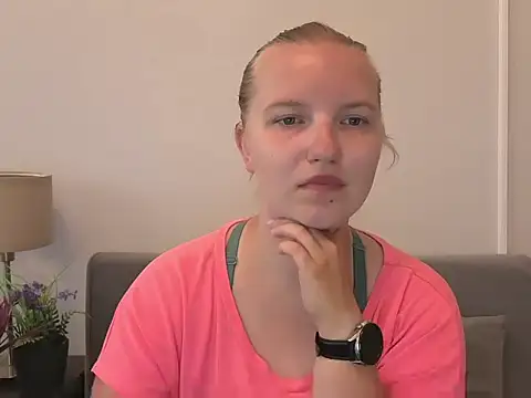 Snapshot of RoseTeacherX chatting on June 24, 7:40 am RoseTeacherX online show from June 24, 7:40 am