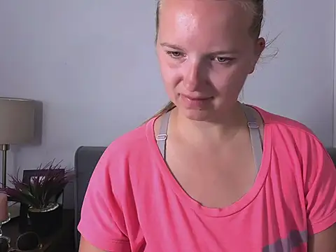 Snapshot of RoseTeacherX chatting on July 6, 6:31 am RoseTeacherX online show from July 6, 6:31 am