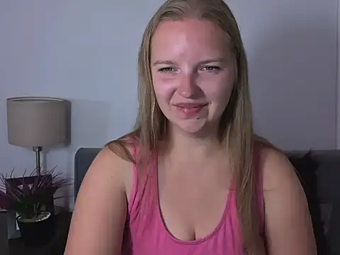Snapshot of RoseTeacherX chatting on July 7, 7:45 am RoseTeacherX online show from July 7, 7:45 am