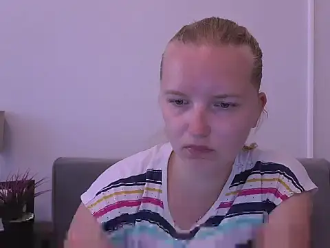 Snapshot of RoseTeacherX chatting on June 30, 7:30 am RoseTeacherX online show from June 30, 7:30 am