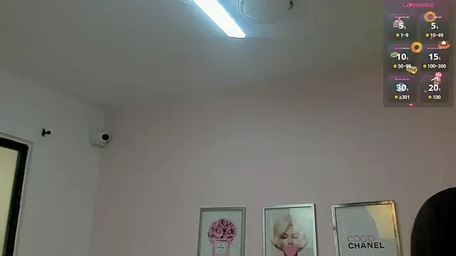 KimberlyBoonee online show from June 15, 7:35 pm