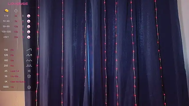 elfieeva1 online show from April 15, 9:48 am