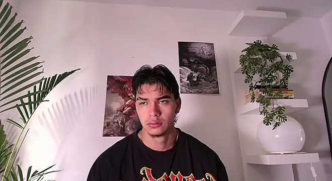 andyypalmer  online show from May 7, 11:46 am