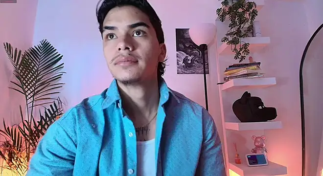 andyypalmer  online show from June 20, 11:37 am