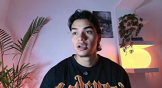 andyypalmer  online show from May 21, 5:38 am