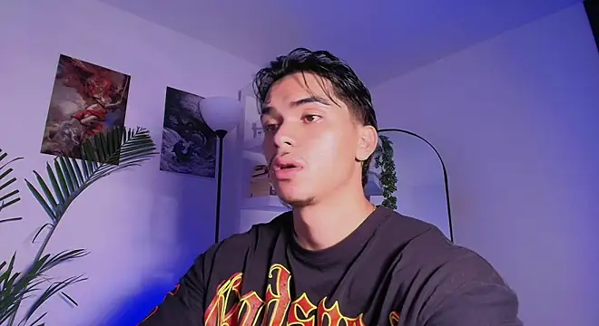 andyypalmer  online show from July 6, 5:36 am