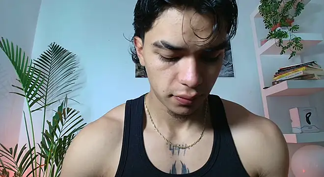 andyypalmer  online show from May 27, 11:39 am
