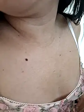euahotmarii3 online show from July 15, 6:31 am