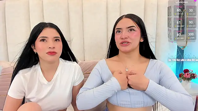 Snapshot of imnikaa_ chatting on June 14, 2:07 pm imnikaa online show from June 14, 2:07 pm