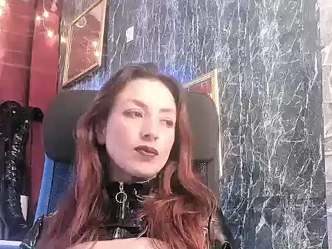 Queenscarlettsecret online show from April 15, 7:58 pm