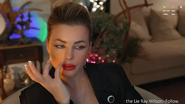 Snapshot of Lady--M chatting on July 13, 1:05 am Lady--M online show from July 13, 1:05 am