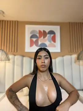 valery vanegas online show from April 22, 8:26 pm