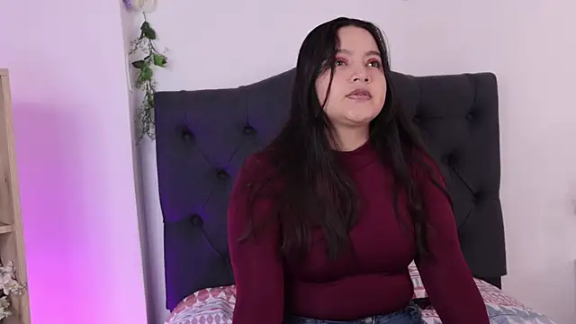 Caroline ponce online show from April 15, 7:40 pm