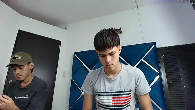 EdwinBoys online show from May 26, 1:20 pm