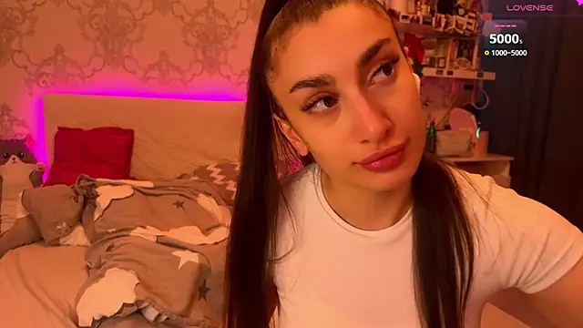 Snapshot of MyNaomi chatting on June 28, 9:54 pm MyNaomi online show from June 28, 9:54 pm