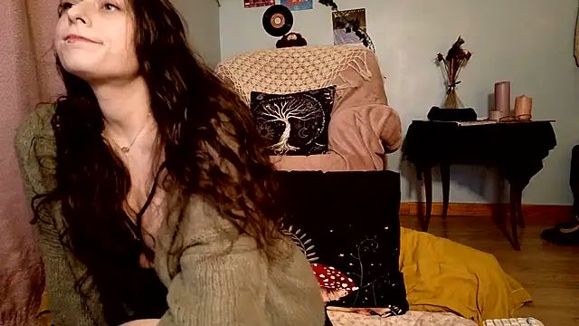 missclochette online show from July 27, 12:12 pm