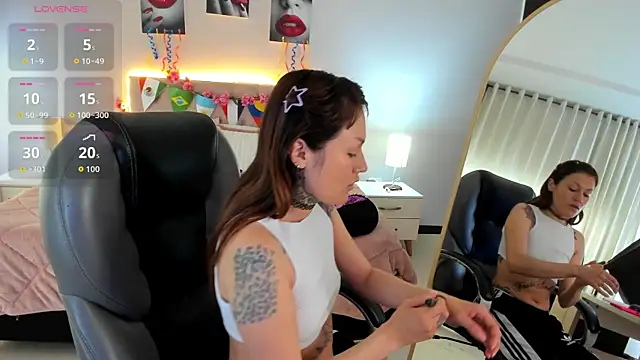 Kim Jeins666  online show from July 12, 12:28 pm