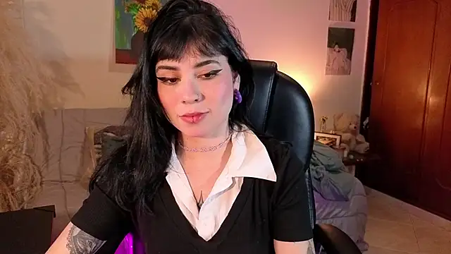 GaiaJonness online show from May 25, 6:06 pm