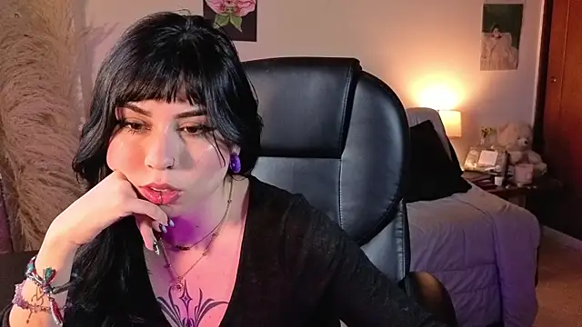 GaiaJonness online show from June 2, 5:57 pm