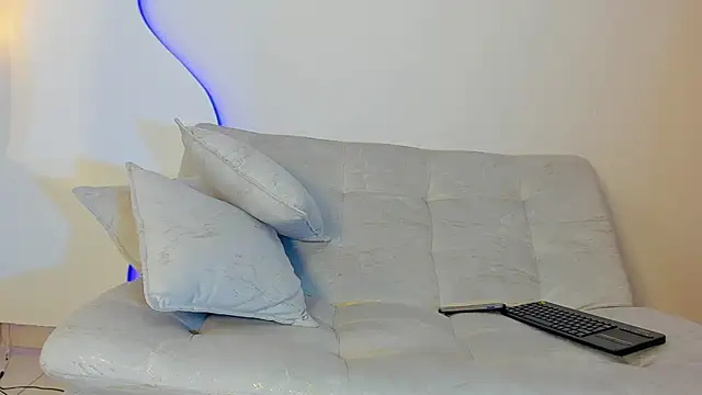 Aohomlester  online show from May 4, 1:47 pm