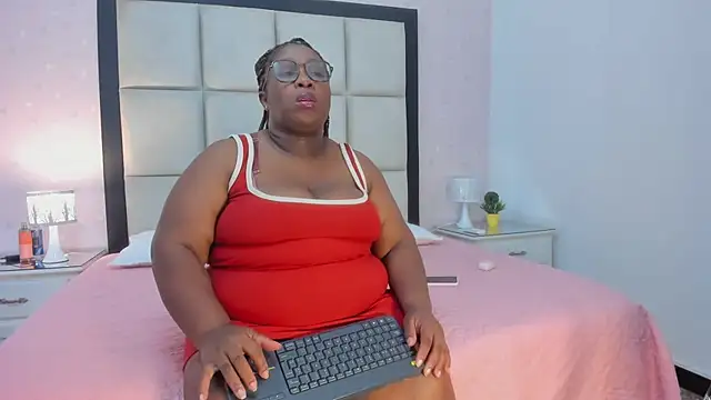 TreisyVixen online show from June 28, 3:13 am