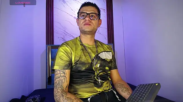 Nickk 21  online show from May 14, 1:30 pm