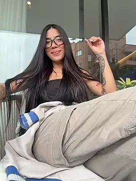 Snapshot of babedemon666 chatting on April 29, 4:00 pm babedemon666 online show from April 29, 4:00 pm