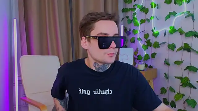 dri11fi11 online show from April 16, 9:50 pm