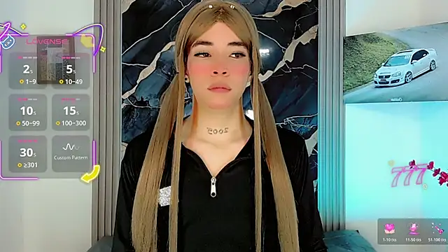 Snapshot of moon_sweet- chatting on June 25, 3:37 am moon sweet- online show from June 25, 3:37 am
