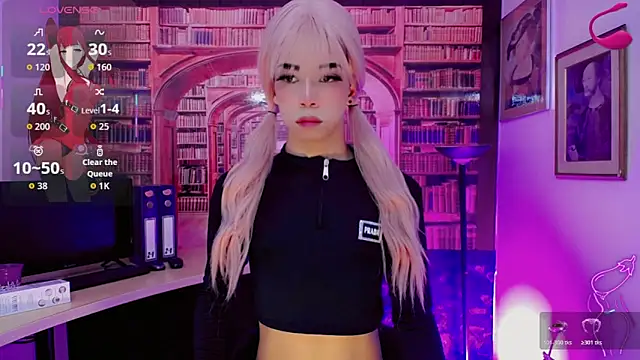 moon sweet- online show from April 18, 3:20 am