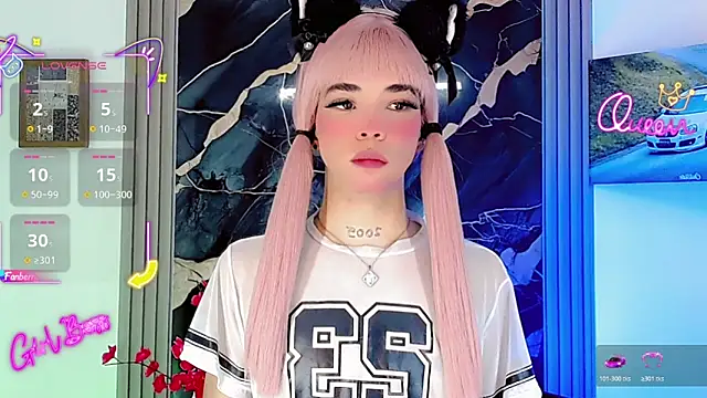 Snapshot of moon_sweet- chatting on June 4, 2:38 am moon sweet- online show from June 4, 2:38 am