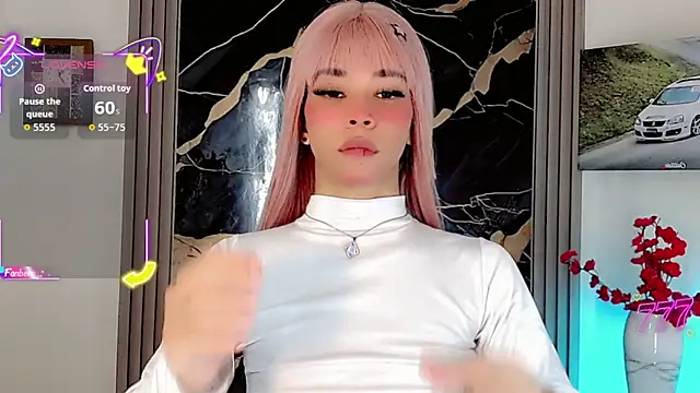Snapshot of moon_sweet- chatting on June 10, 3:30 am moon sweet- online show from June 10, 3:30 am