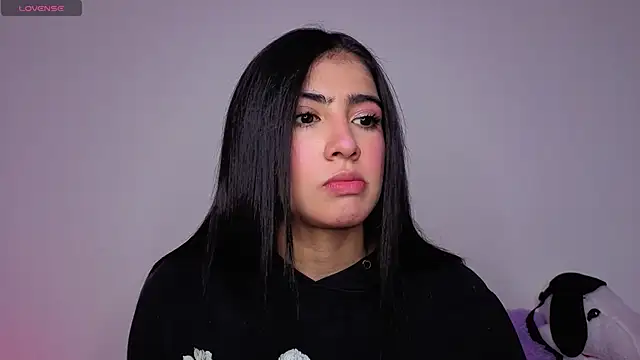 MAIILY MOON online show from May 8, 2:32 pm
