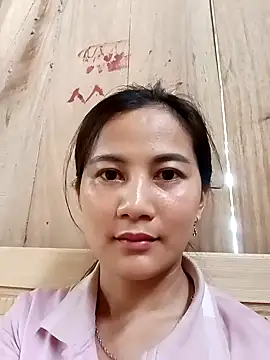 Squirt0 0 online show from April 15, 7:03 am