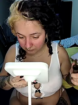  lascivious online show from May 28, 4:53 am