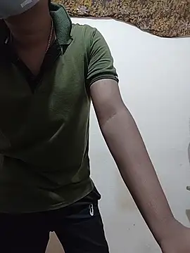Snapshot of hot_boy995 chatting on June 12, 7:50 am hot boy995 online show from June 12, 7:50 am